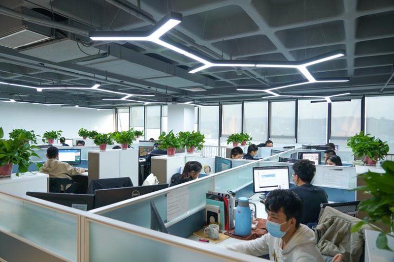 科技巨擘聚焦软件开发:北京引领行业潮流